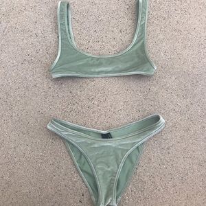 Velvet Triangl Bathing Suit💚